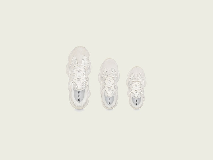 〈アディダス〉×〈カニエ・ウエスト〉ファミリーで履ける「YEEZY 500 BONE WHITE」登場！