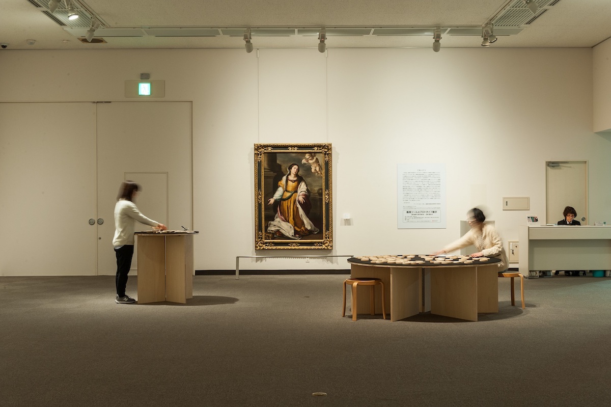 過去の鑑賞支援ツールの展示風景
三重県立城山特別支援学校高等部とデザイナー楠木一徳氏（KUSUKI
DESIGN）との共同開発
撮影：松原豊
